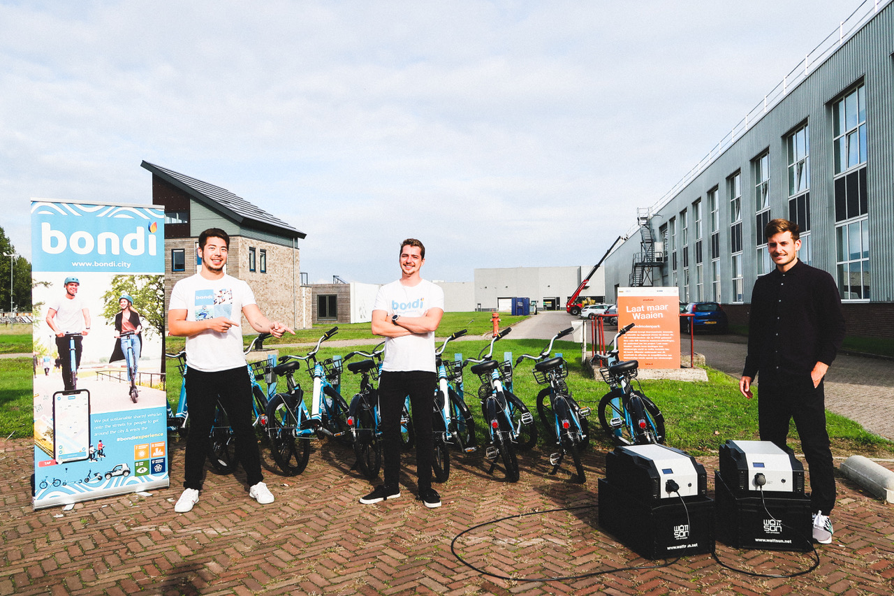 Elektrische deelfietsen van start-up Bondi in samenwerking met Wattsun op IPKW