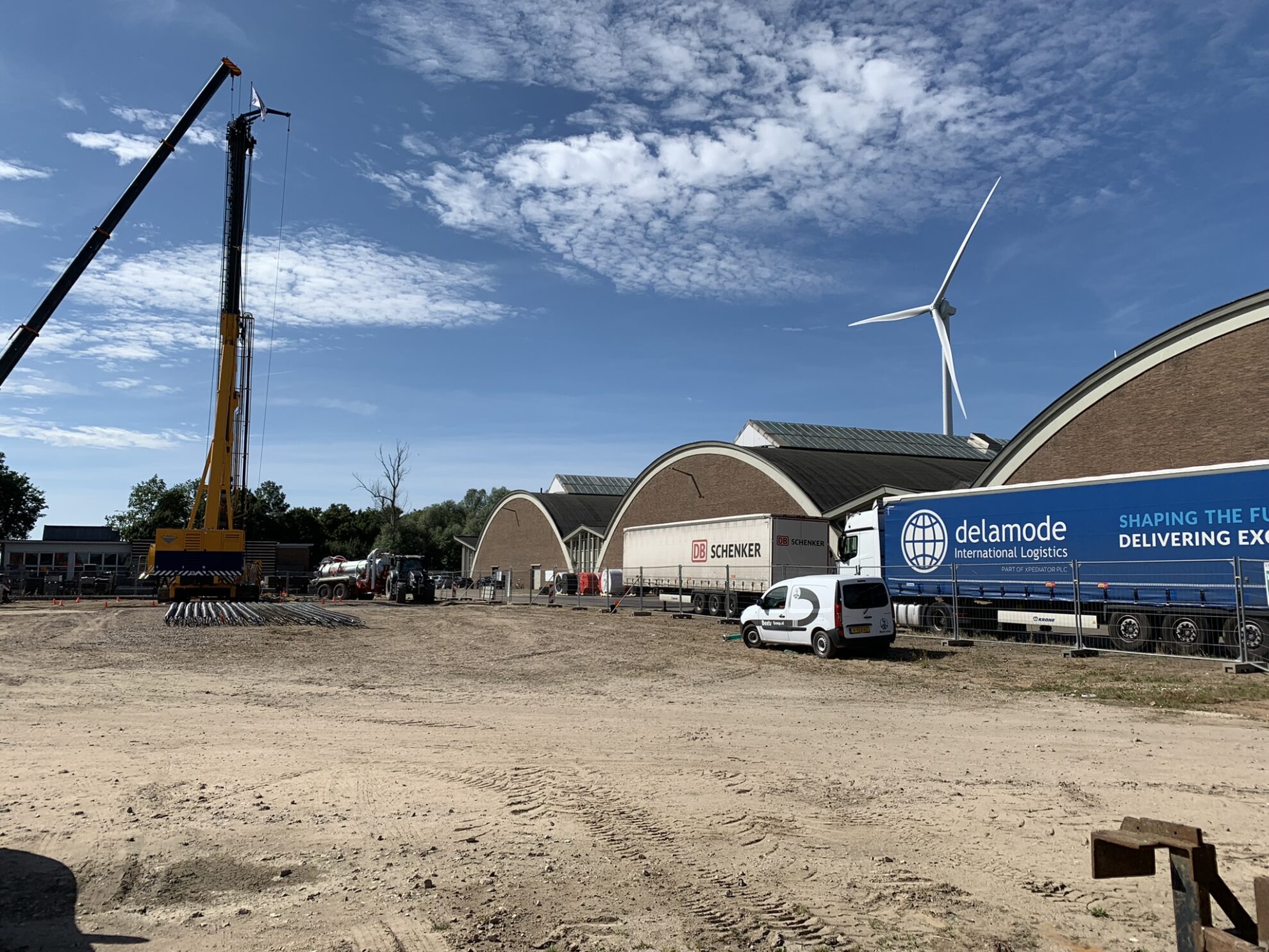 Eerste paal geboord voor de windmolen