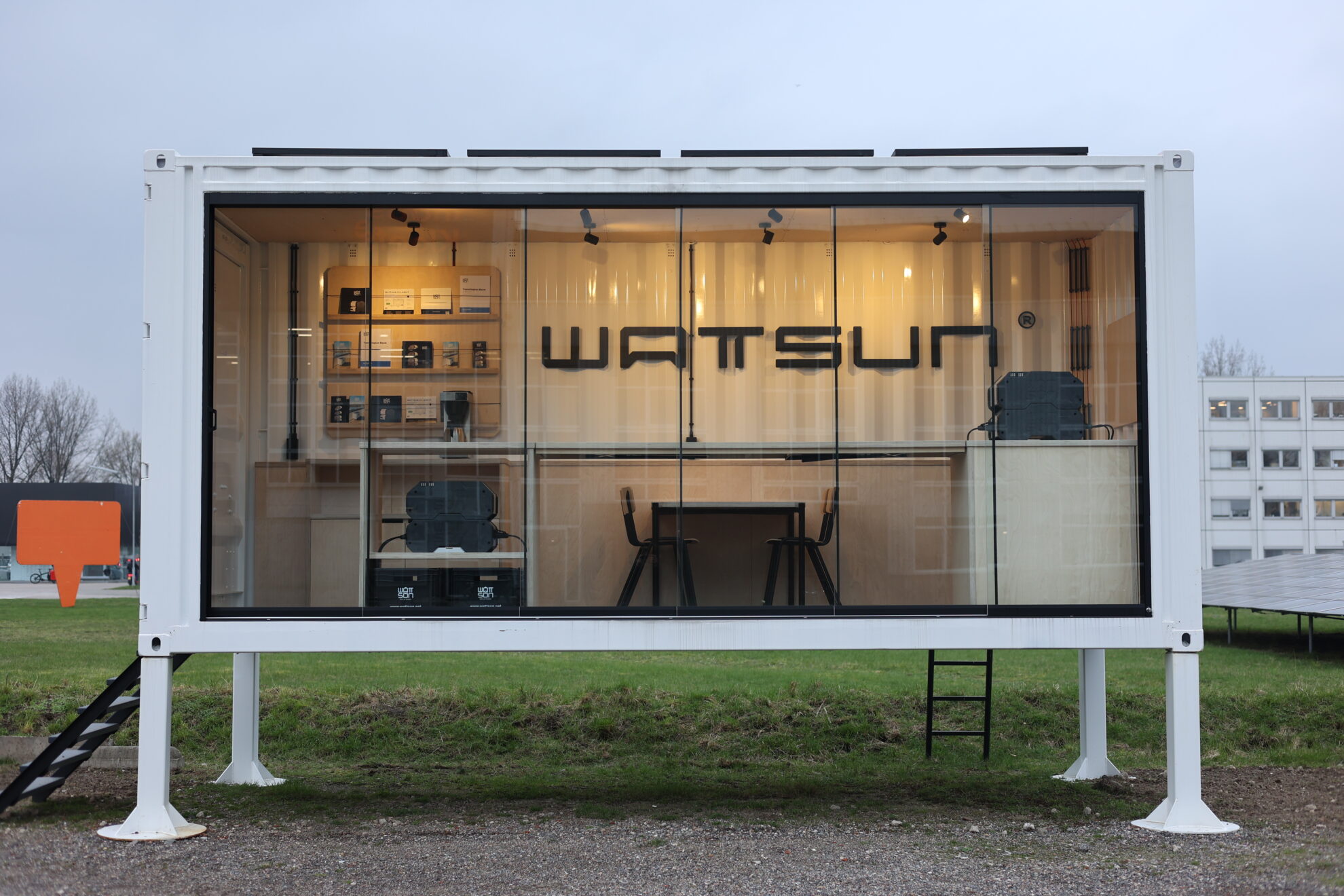 Wattsun Mobile Experience Center